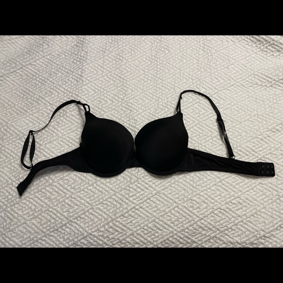 (2) CHINESE LAUNDRY push up bras - Picture 2 of 13